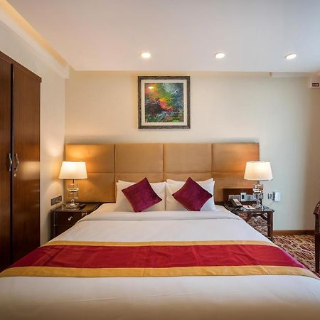 Grand Palace Hotel & Resorts Sylhet Buitenkant foto
