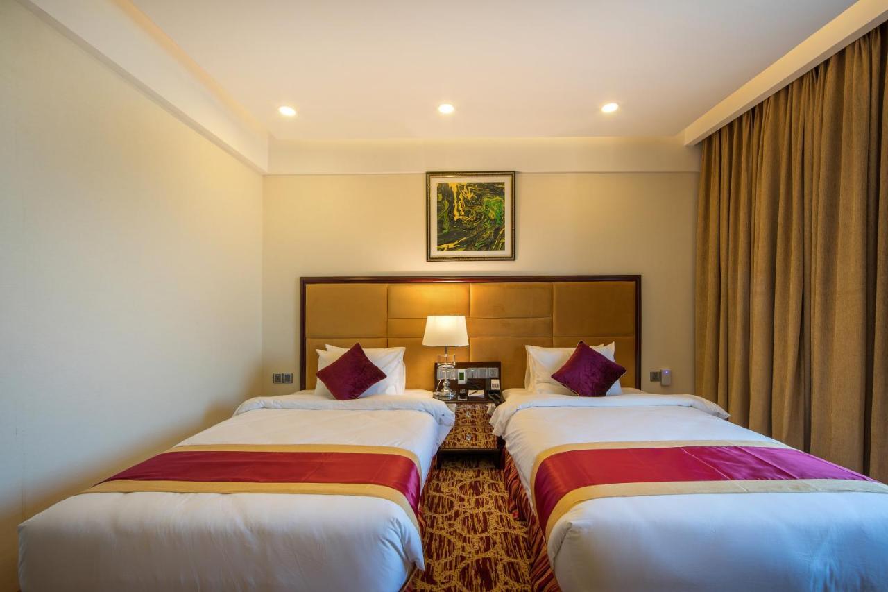 Grand Palace Hotel & Resorts Sylhet Buitenkant foto