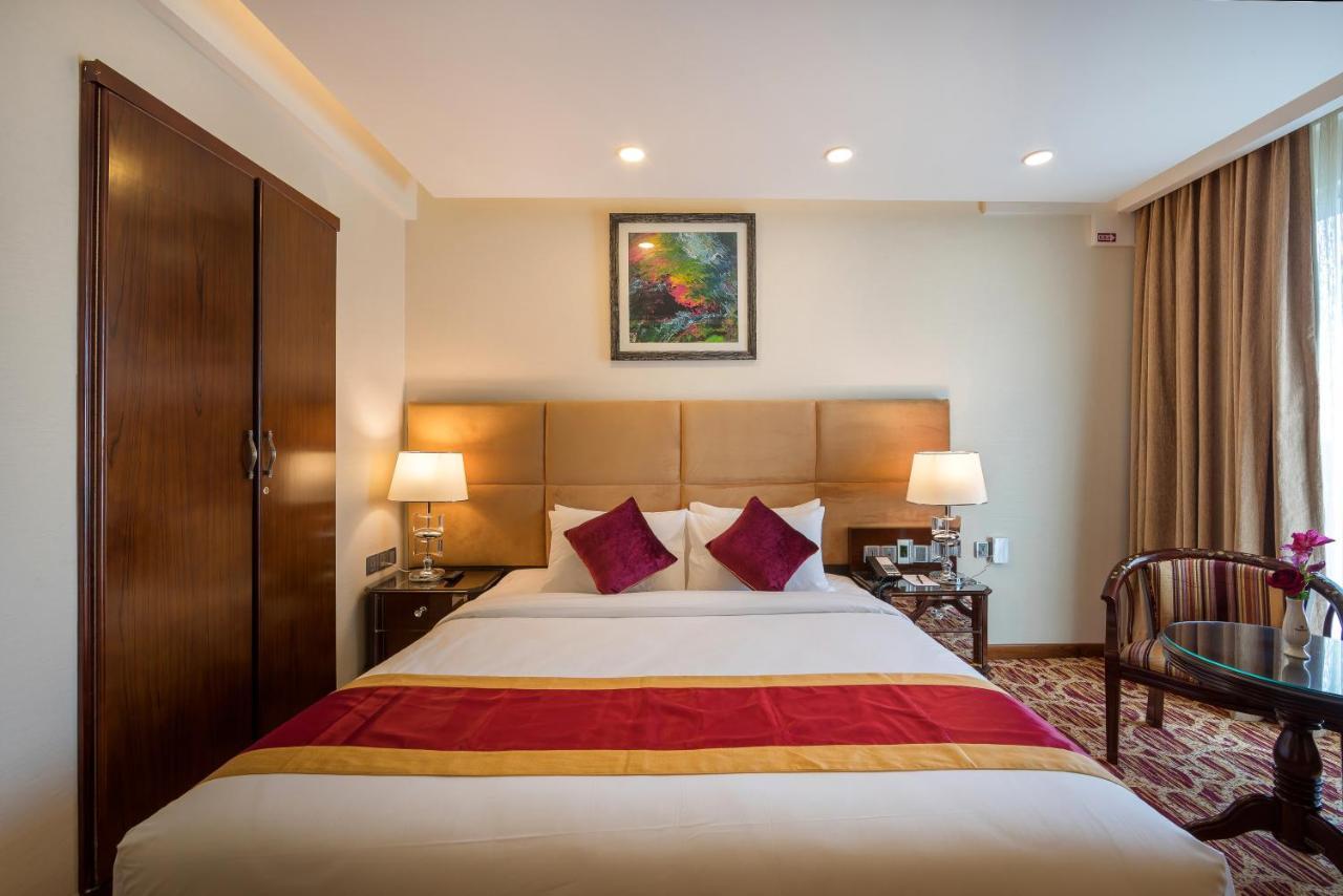 Grand Palace Hotel & Resorts Sylhet Buitenkant foto