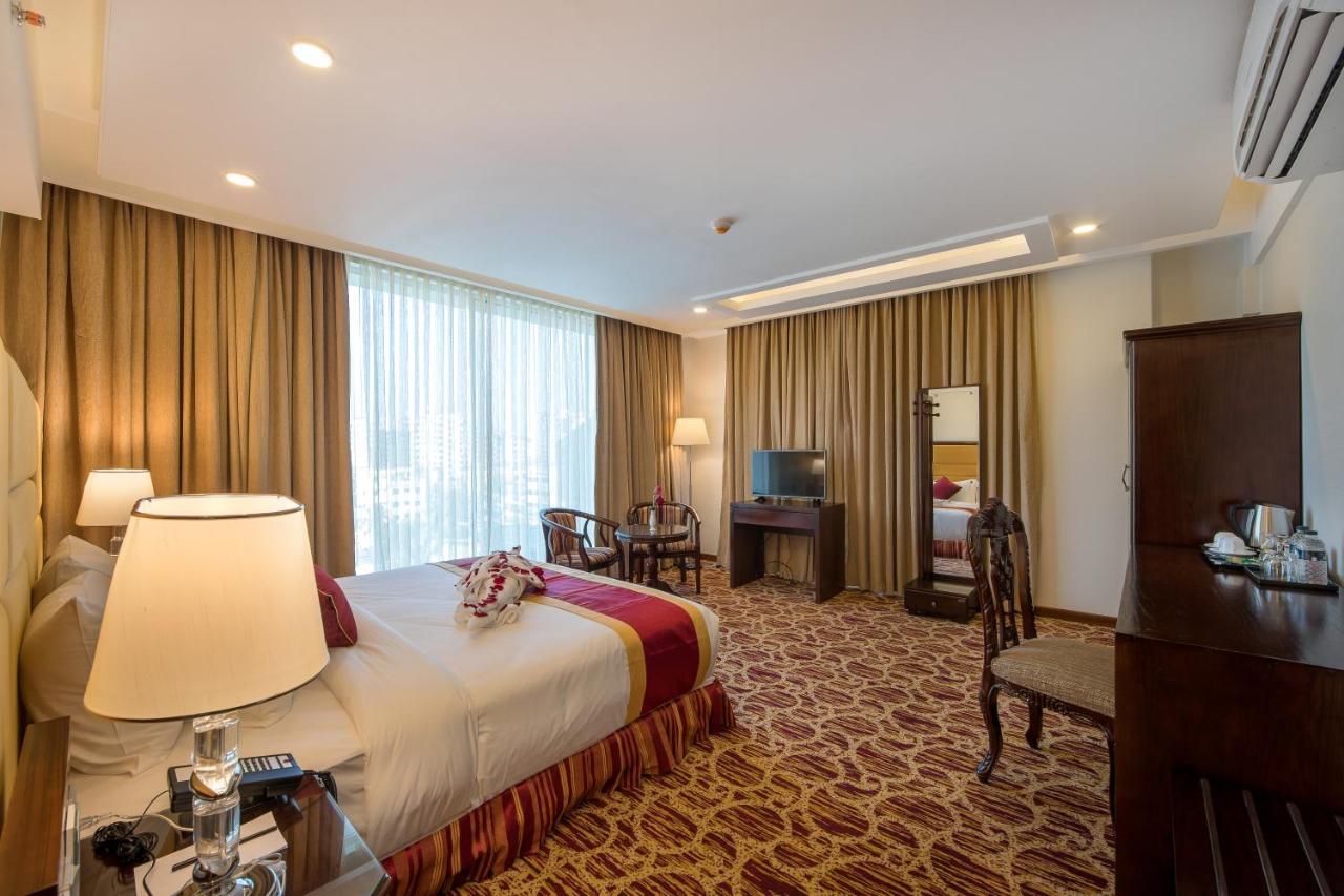 Grand Palace Hotel & Resorts Sylhet Buitenkant foto