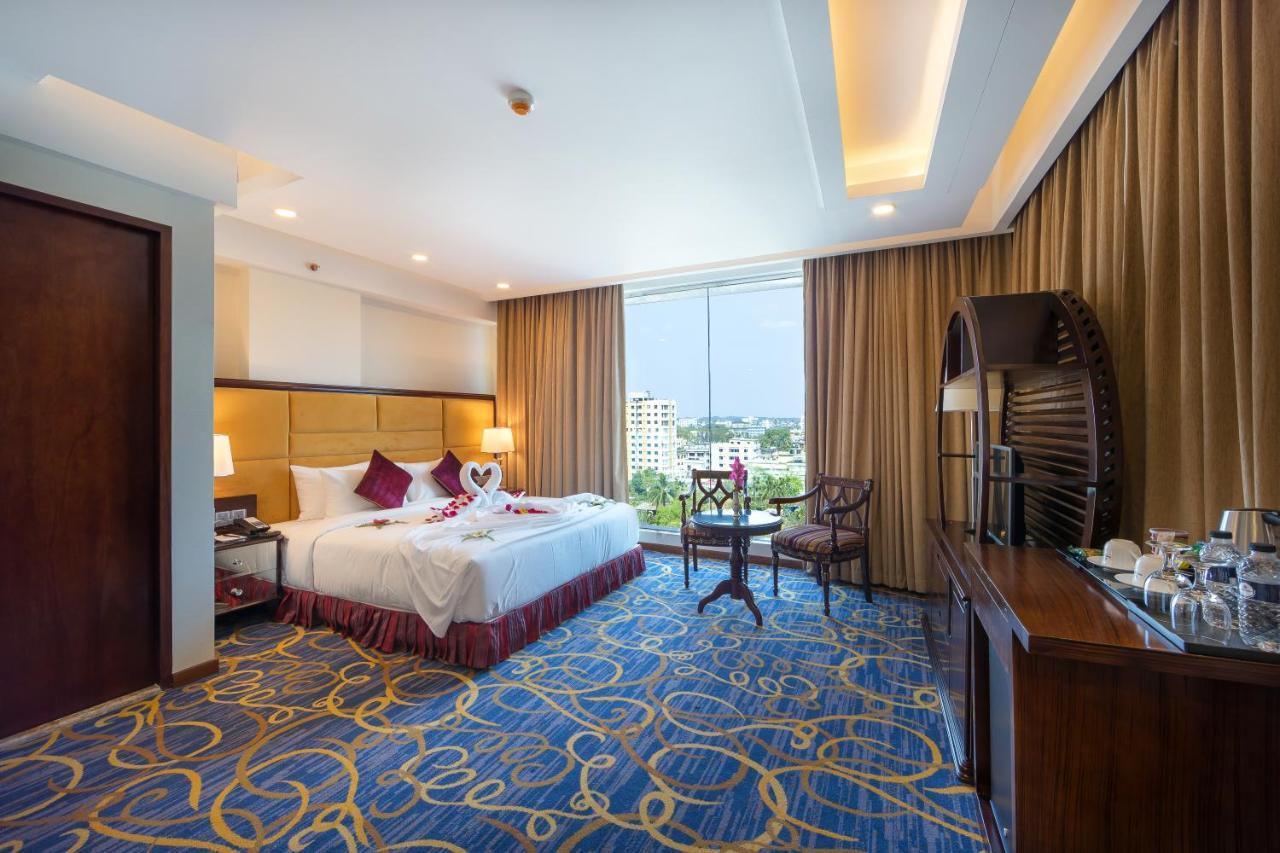 Grand Palace Hotel & Resorts Sylhet Buitenkant foto